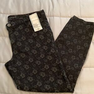 Banana Republic black floral skinny jeans NWT size 32
